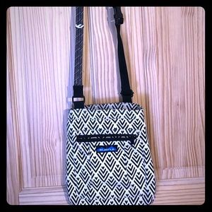Kavu cross body purse